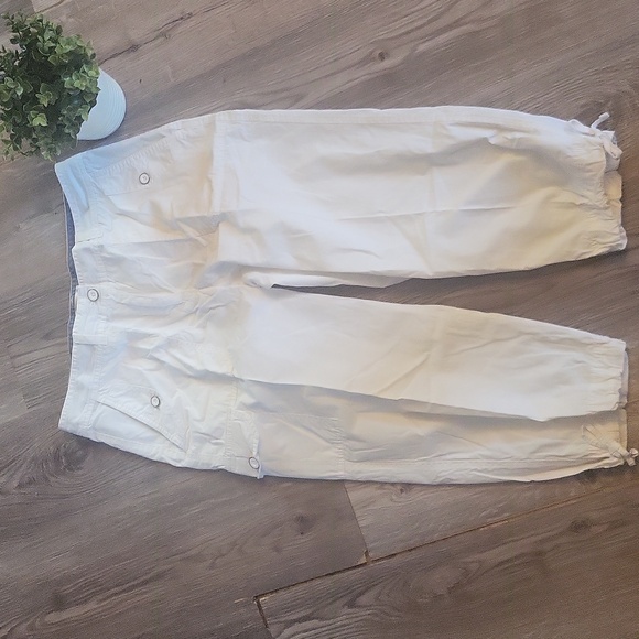 Van Heusen l capris l white l like new l size 13 - Picture 7 of 7